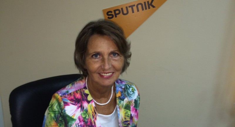 Ljubinka Milinčić, glavna urednica beogradskog Sputnjika, u Moskvi je provela ukupno 13 godina. Kraće vreme radila je kao ataše za štampu u srpskoj ambasadi u Rusiji, a onda je, duži niz godina, bila dopisnik NIN-a, Politike i RTS-a. Prevela je s ruskog na srpski nekoliko desetina knjiga, a i sama ih je napisala nekoliko, među kojima su i dve o ruskom predsedniku Putinu.